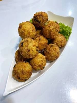 Bolinho de Salmão